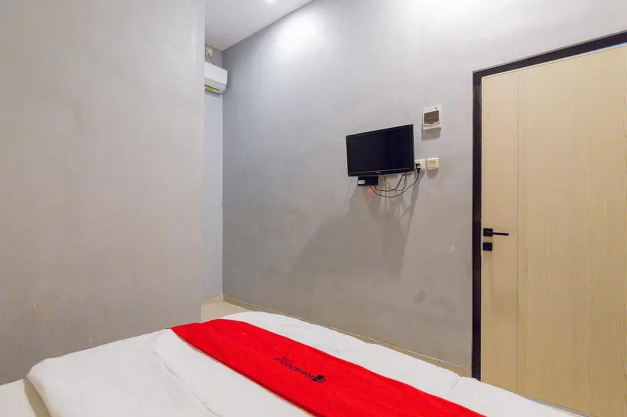 Reddoorz @ Manukan Surabaya Exterior foto
