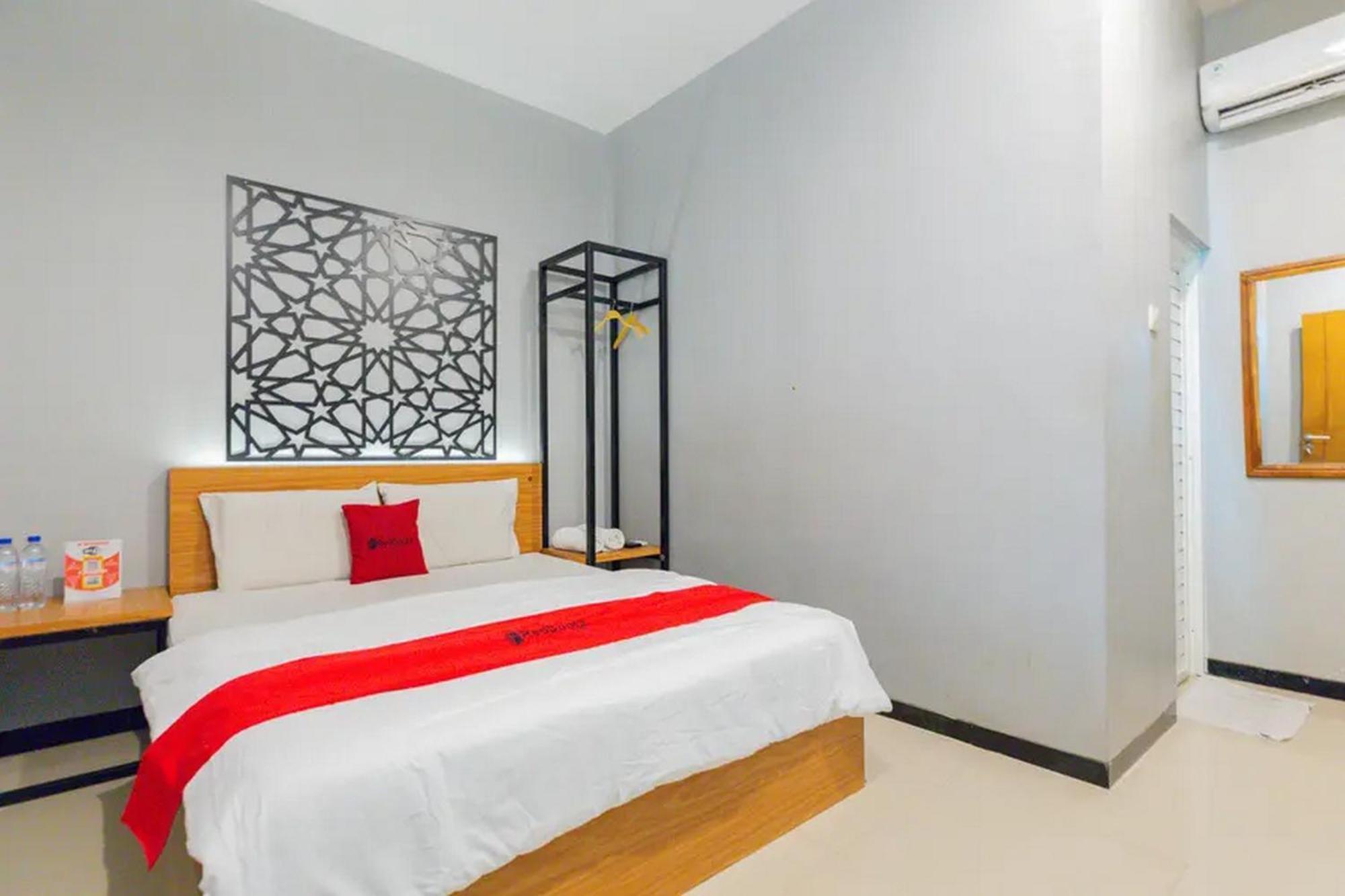 Reddoorz @ Manukan Surabaya Exterior foto